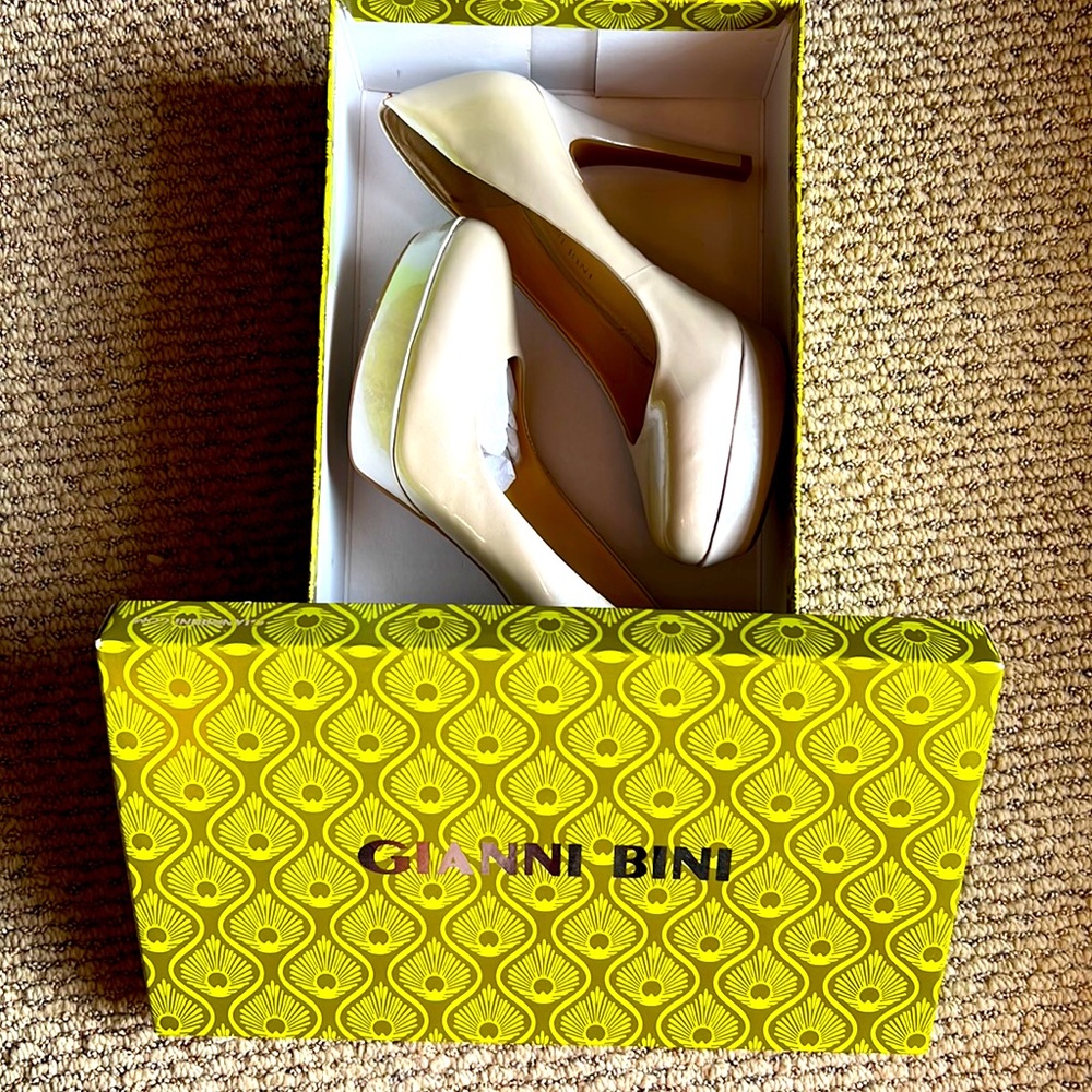 Platform Pearl Pumps 🤤
